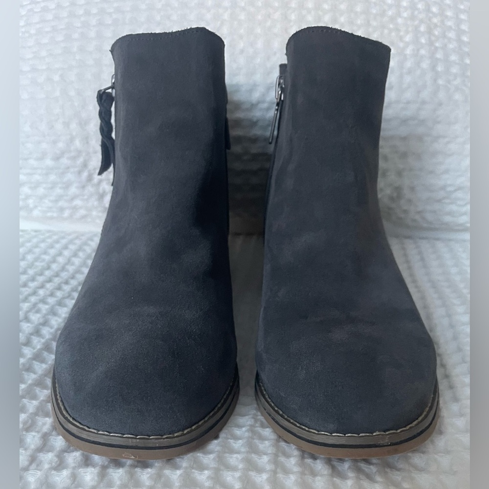 Blondo waterproof suede ankle boots